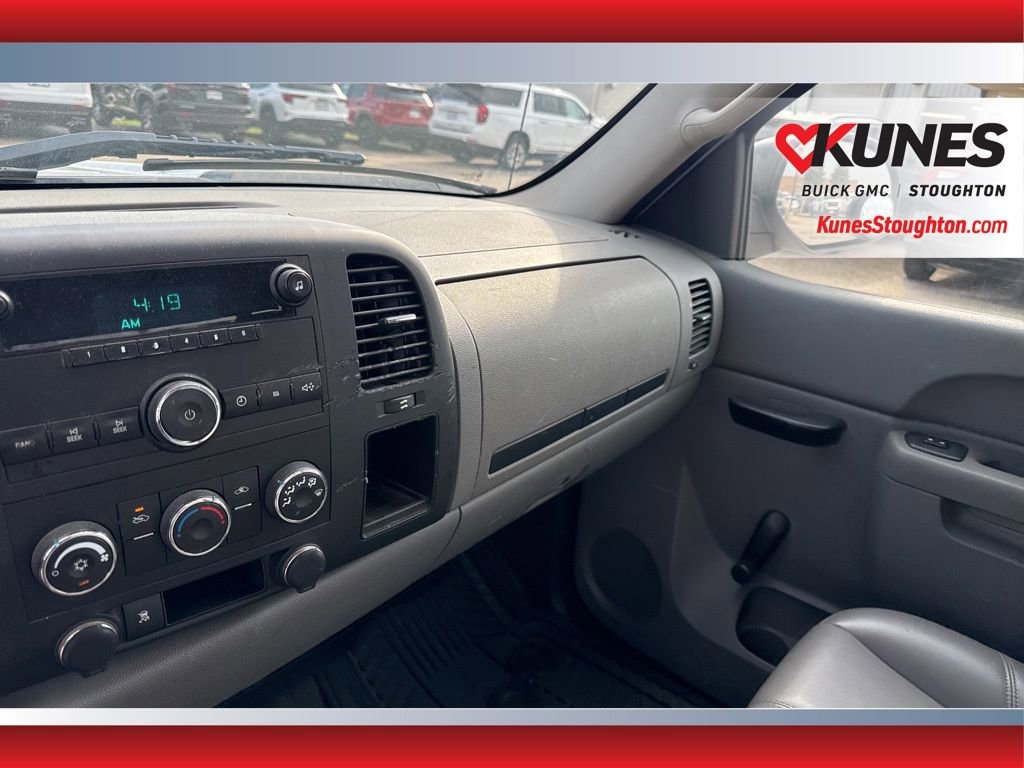 Used 2011 Chevrolet Silverado 1500 W/T image 29