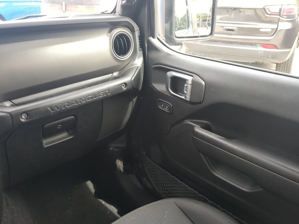 Used 2023 Jeep Wrangler Sport AWD/4WD image 17
