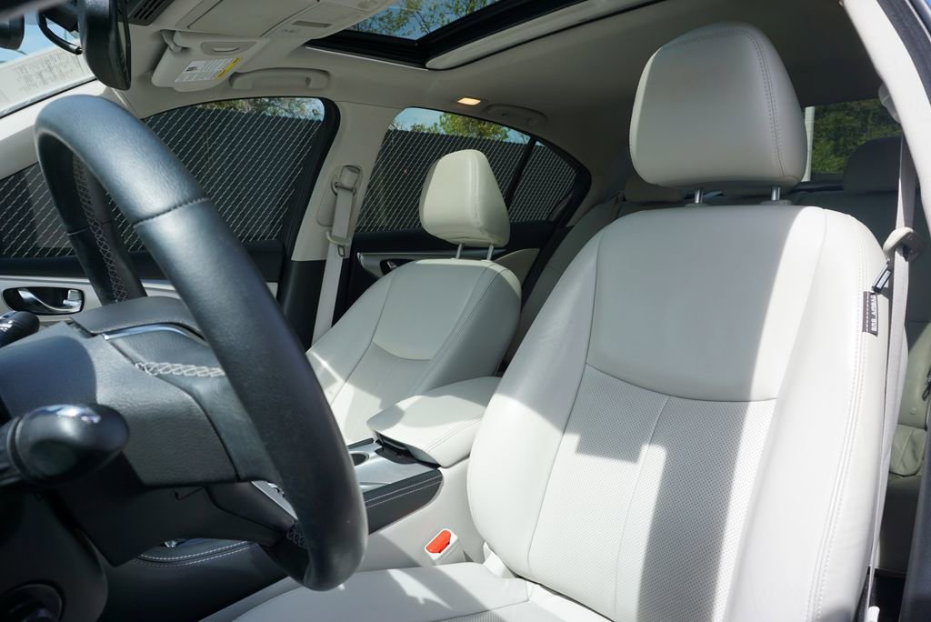 Used 2022 INFINITI Q50 Luxe w/ Cargo Package AWD/4WD image 22