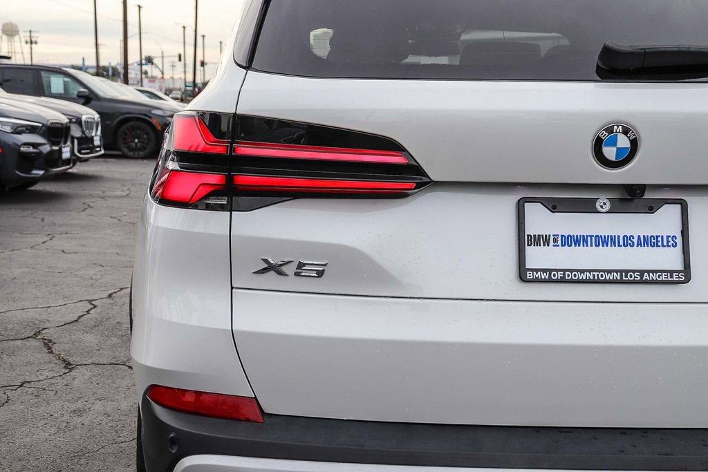 Used 2024 BMW X5 xDrive40i image 9