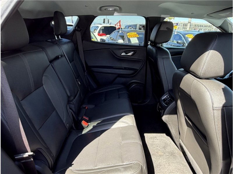 Used 2019 Chevrolet Blazer LT w/ Sound & Technology Package FWD image 30