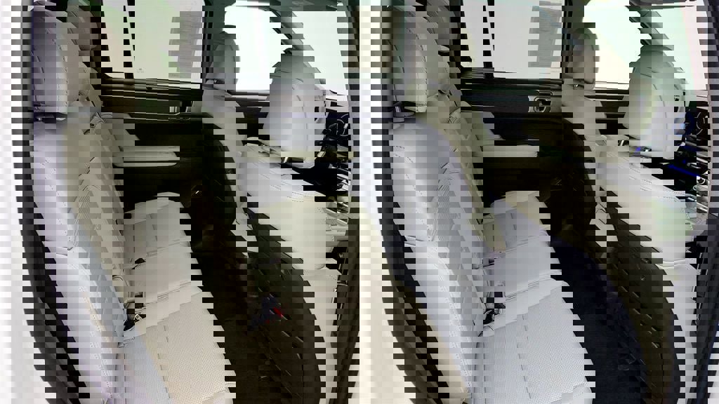 Used 2024 Hyundai Santa Fe Limited image 25