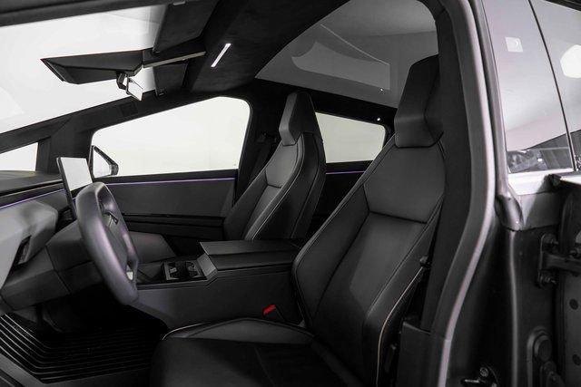 Used 2024 Tesla Cybertruck AWD Crew Cab image 19