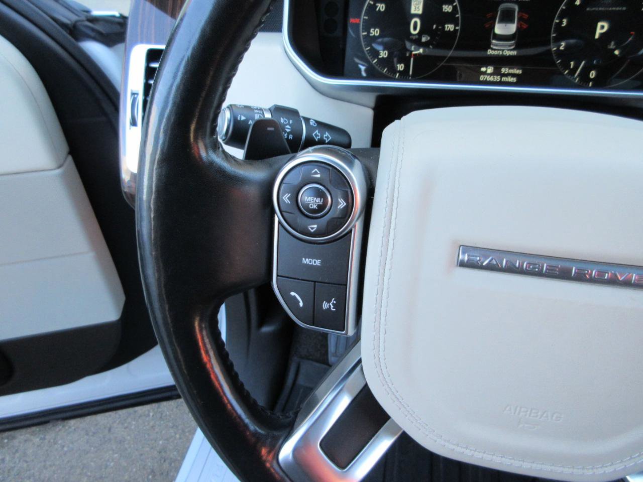 Used 2017 Land Rover Range Rover Supercharged image 53