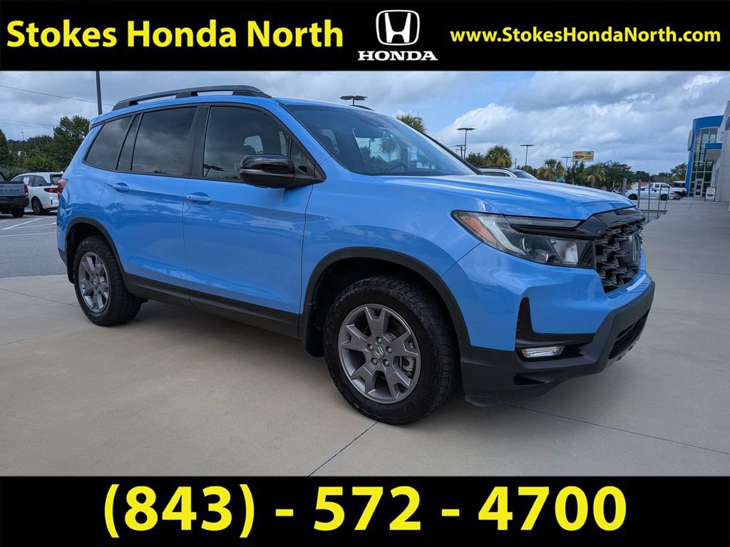 Certified 2025 Honda Passport TrailSport image 2