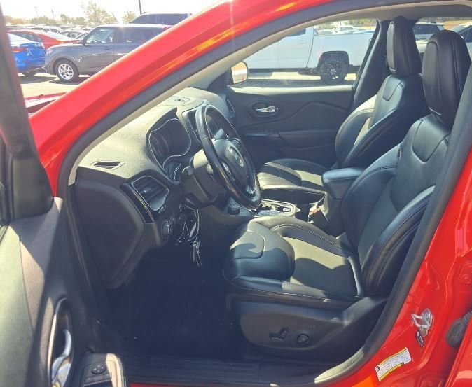 Used 2021 Jeep Cherokee Latitude Plus image 13