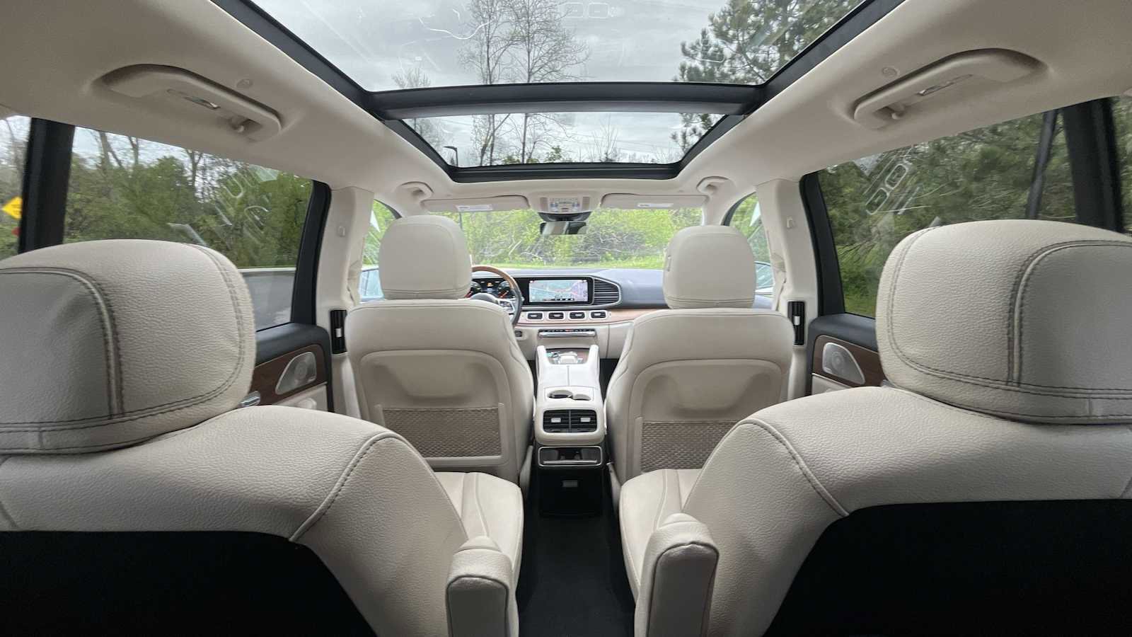 Used 2022 Mercedes-Benz GLS 450 4MATIC image 4