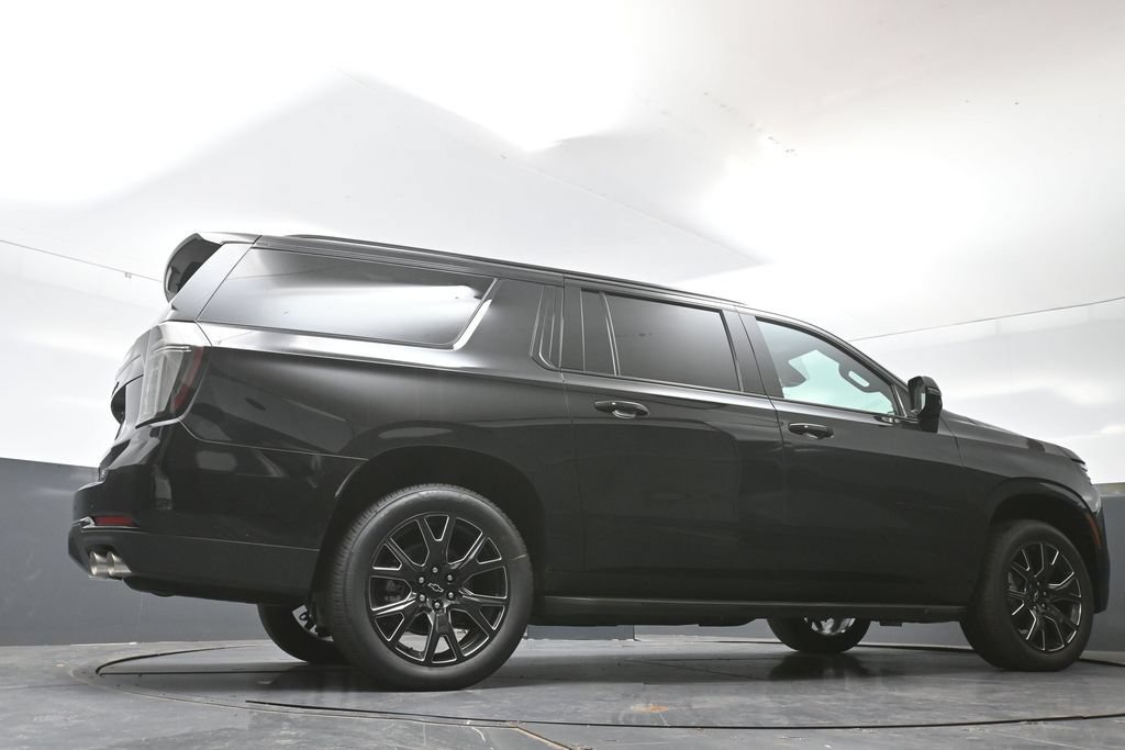 New 2026 Chevrolet Suburban RST w/ RST Capability Package AWD/4WD image 42