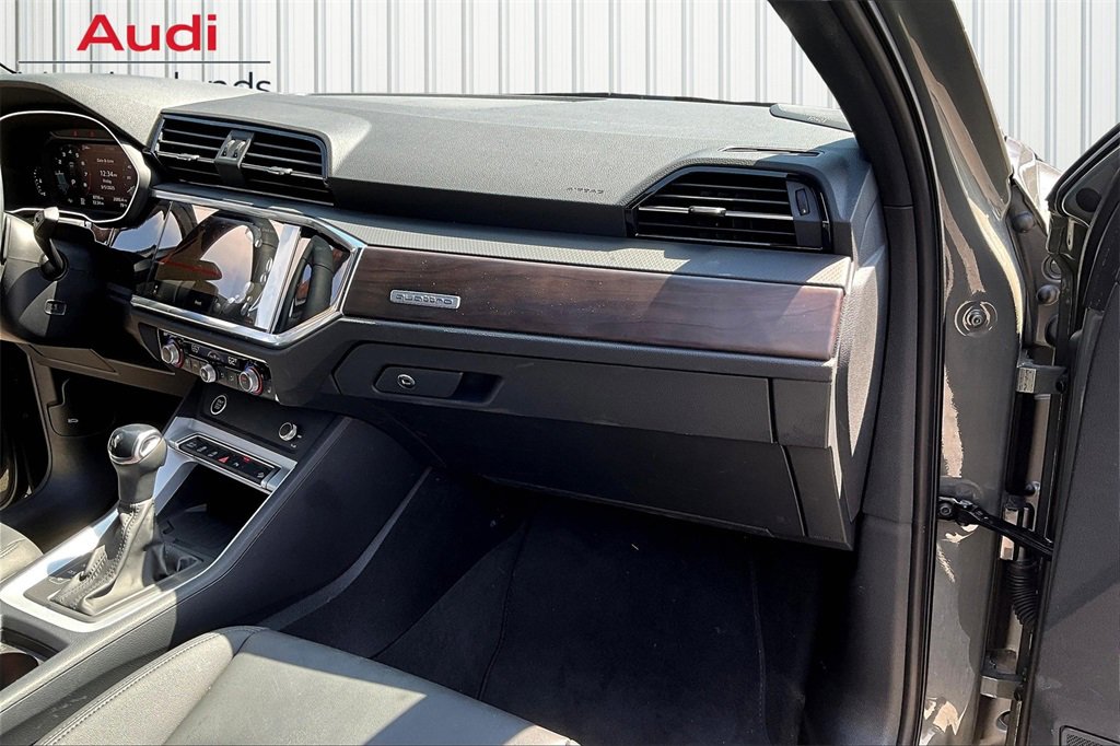 Certified 2025 Audi Q3 2.0T Premium Plus w/ Premium Plus Package image 26