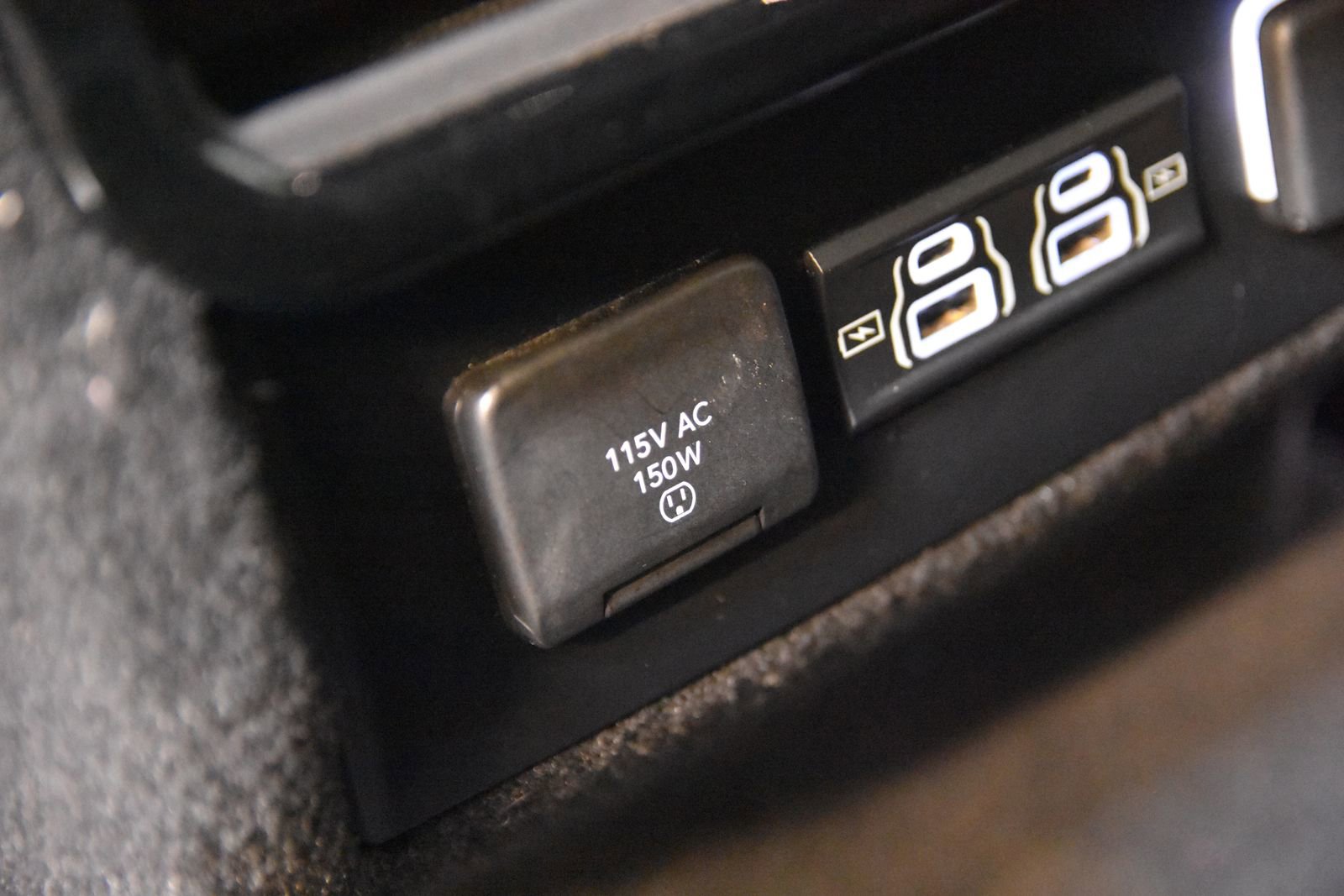 Used 2024 Jeep Wagoneer L Series II RWD image 37
