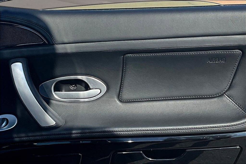 Used 2001 BMW Z8 RWD image 19