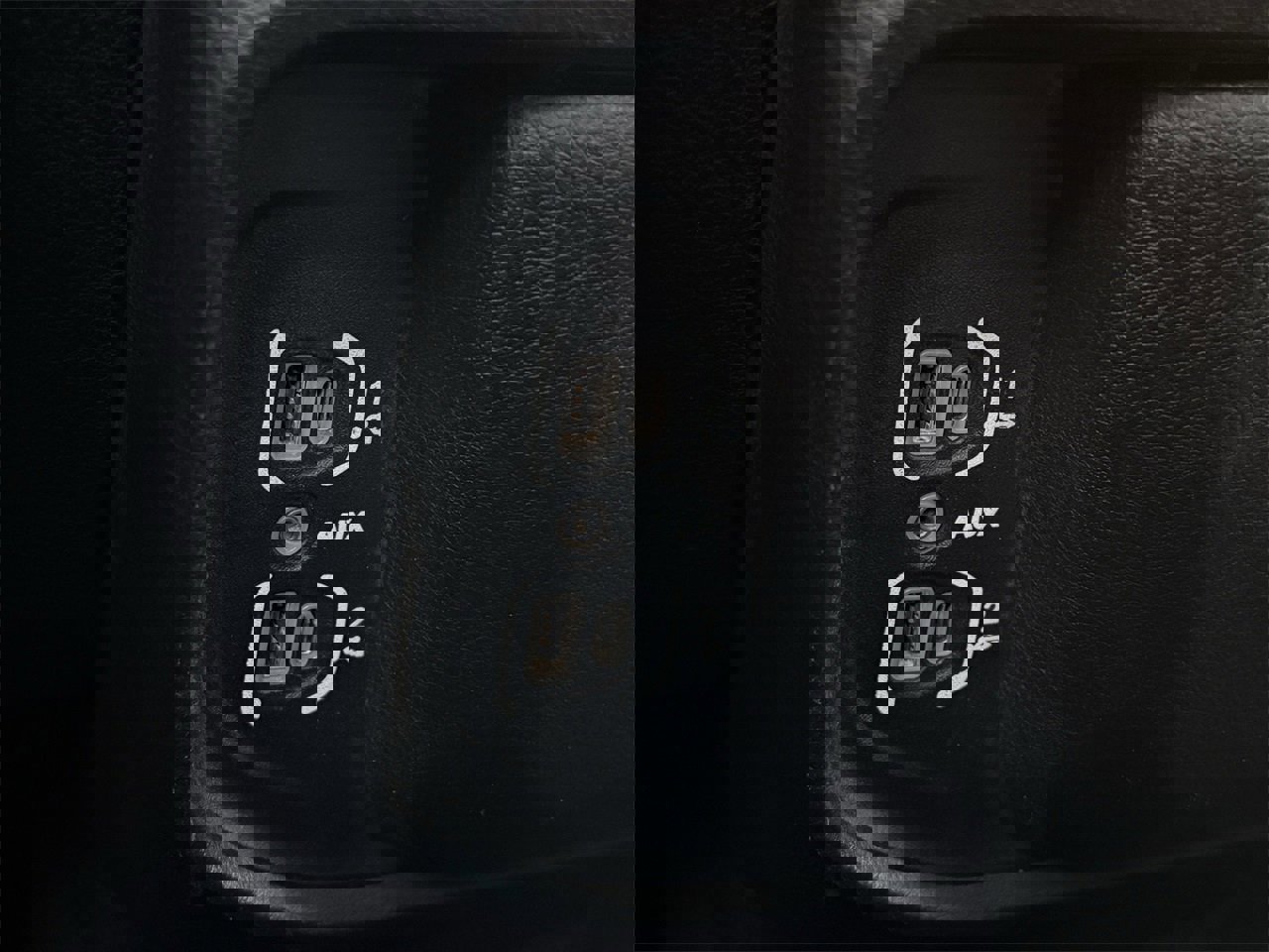 Used 2022 RAM 2500 Big Horn w/ Cold Weather Group image 24