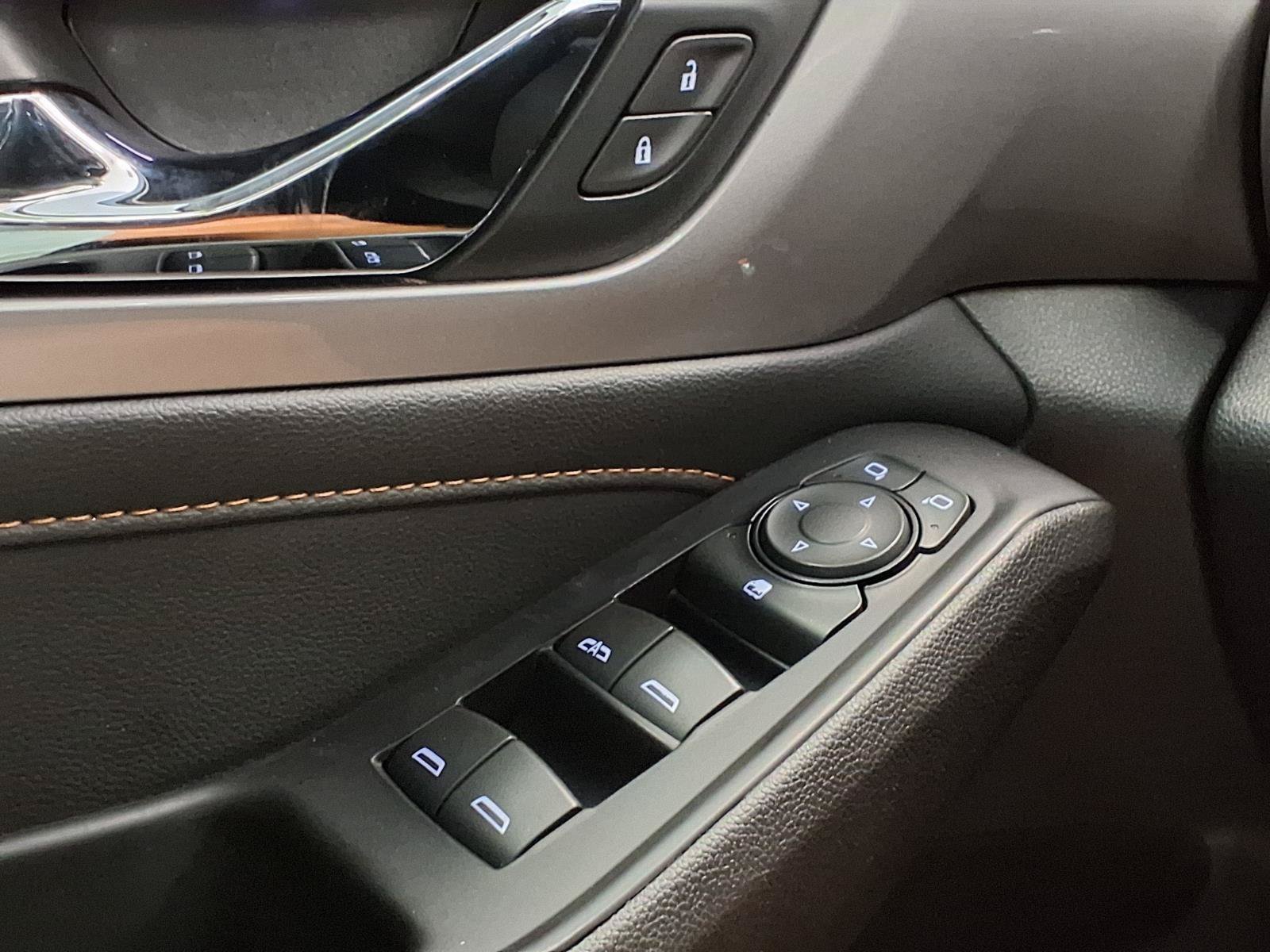 Used 2019 Chevrolet Traverse LT FWD image 31