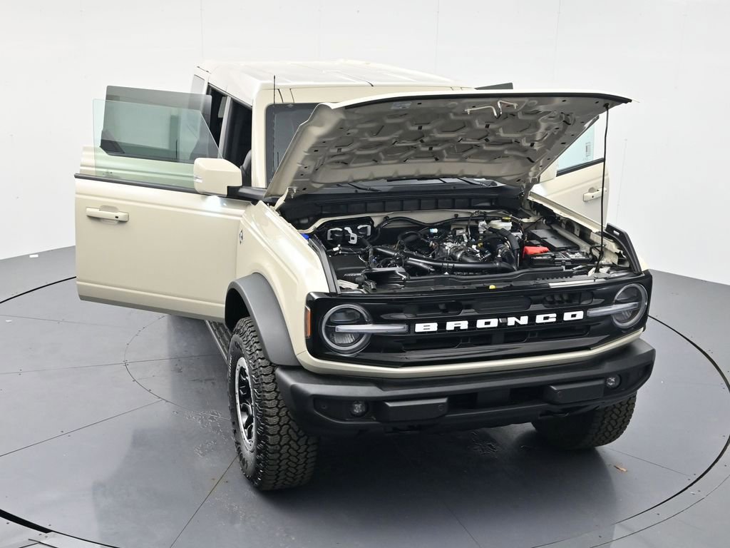 Used 2025 Ford Bronco Outer Banks w/ Sasquatch Package AWD/4WD image 54