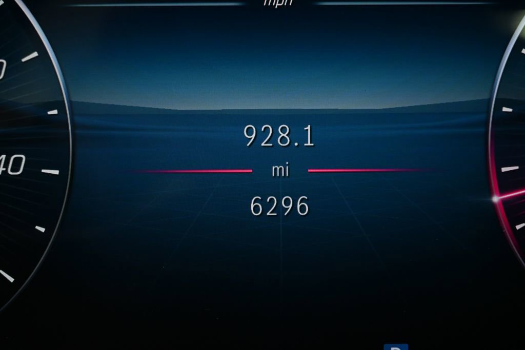 Used 2025 Mercedes-Benz C 300 Sedan image 11