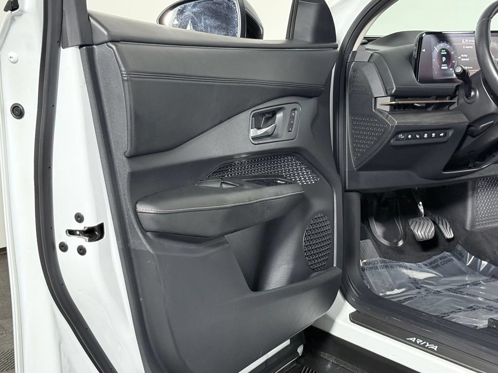 Certified 2024 Nissan Ariya FWD image 32