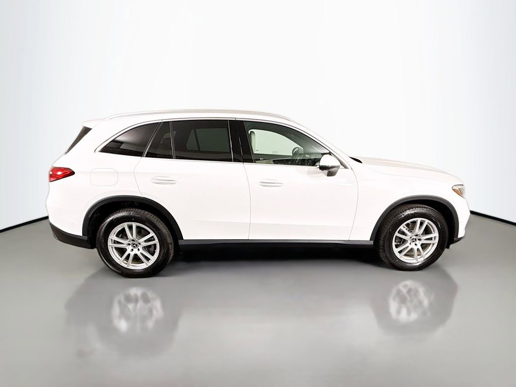 Certified 2025 Mercedes-Benz GLC 300 4MATIC image 8