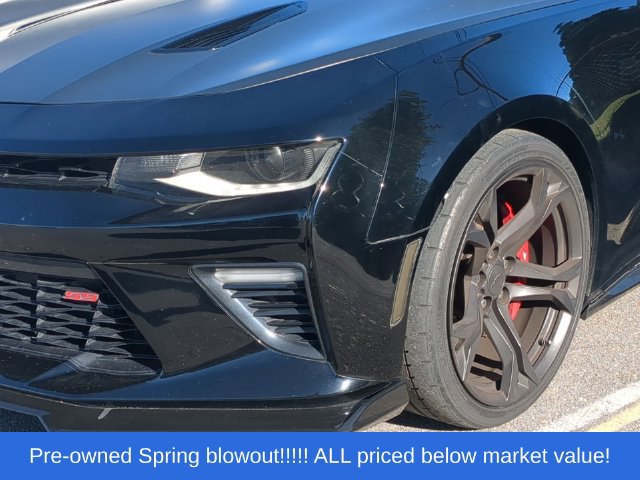 Used 2018 Chevrolet Camaro SS RWD image 5