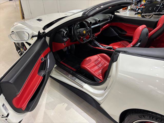 Used 2019 Ferrari Portofino RWD image 17