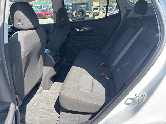 Used 2022 GMC Terrain SLE w/ Driver Convenience Package FWD image 15