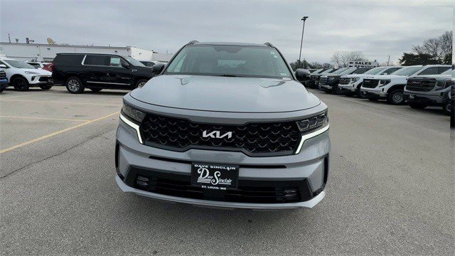 Used 2022 Kia Sorento SX image 3