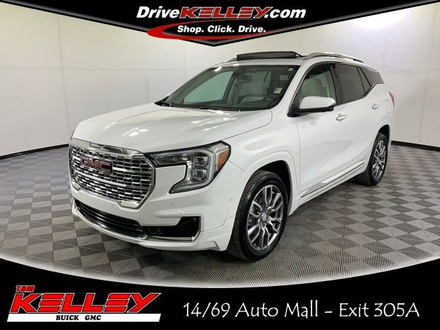 Used 2024 GMC Terrain Denali w/ Denali Premium Package image 1