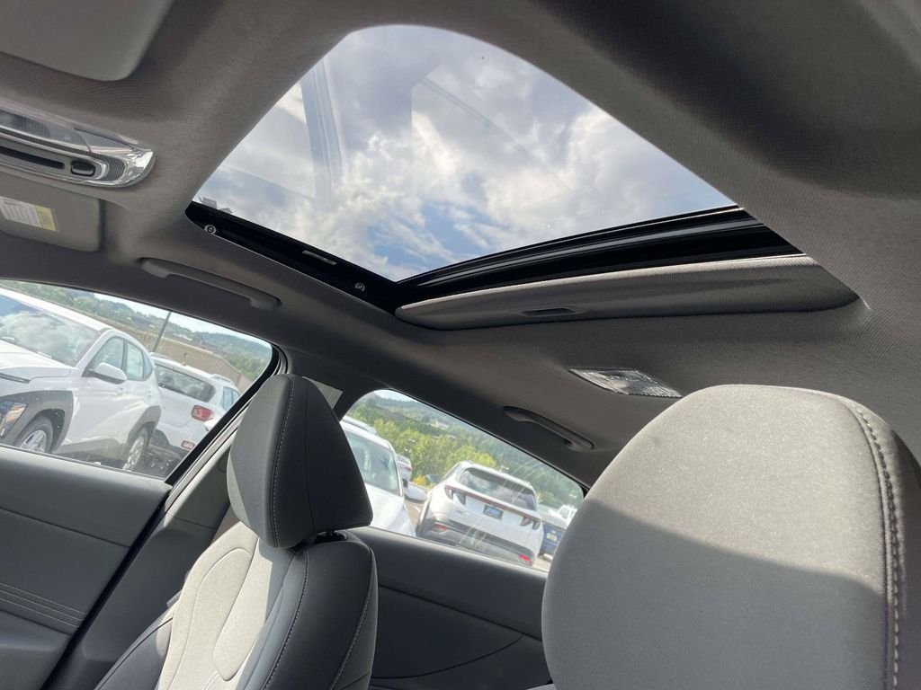 New 2026 Hyundai Elantra SEL Sport Premium FWD image 14