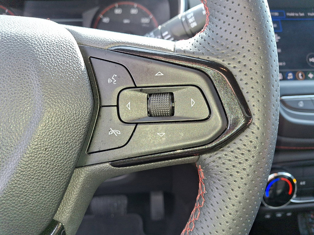Used 2023 Chevrolet TrailBlazer RS image 18