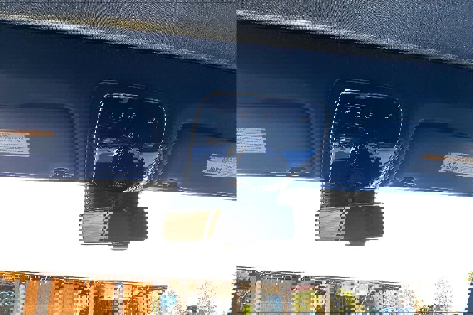 Used 2025 Mercedes-Benz GLC 300 4MATIC image 36