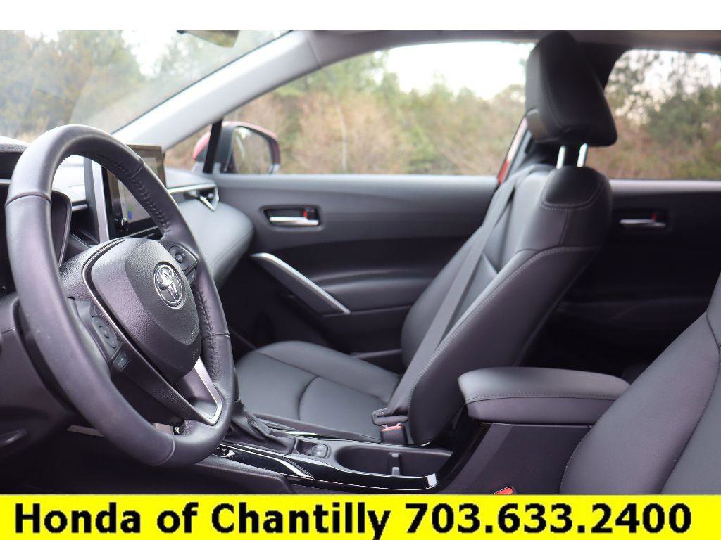 Used 2024 Toyota Corolla Cross XLE w/ Convenience Package image 25