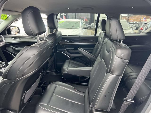 Used 2023 Jeep Grand Cherokee L Limited w/ Luxury Tech Group II AWD/4WD image 11