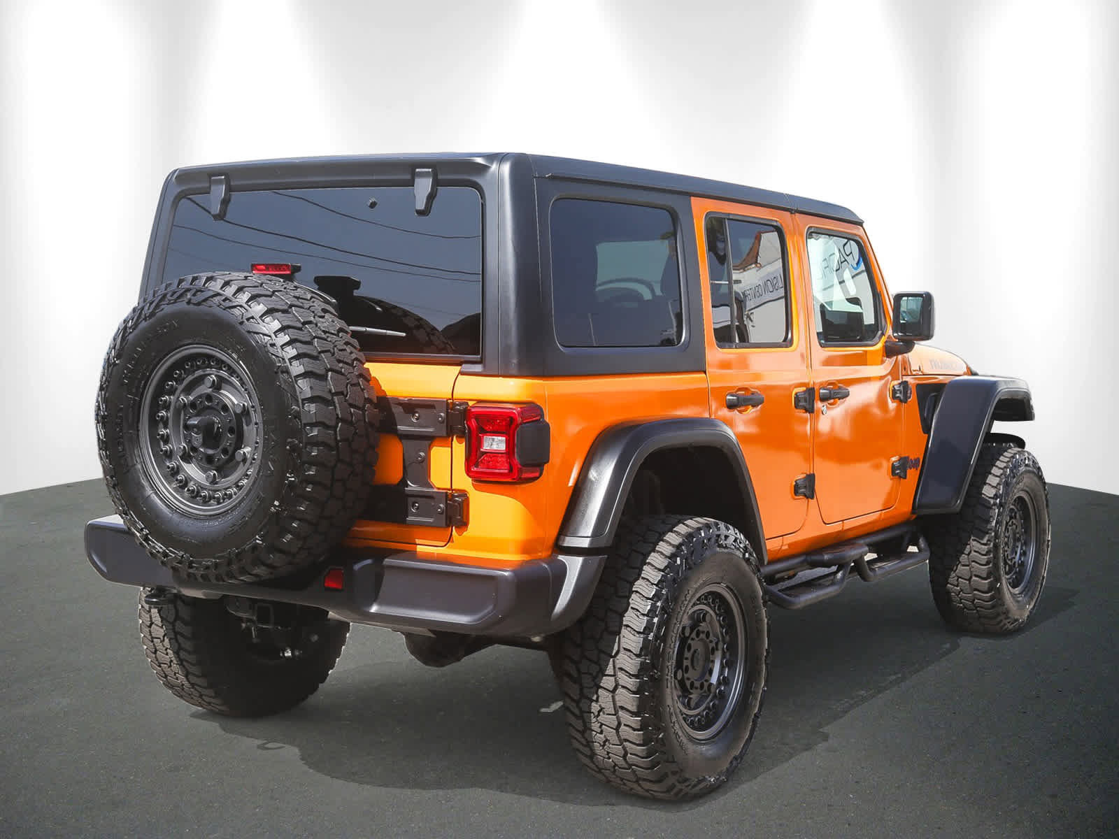 Used 2025 Jeep Wrangler Unlimited Rubicon w/ Convenience Group image 6