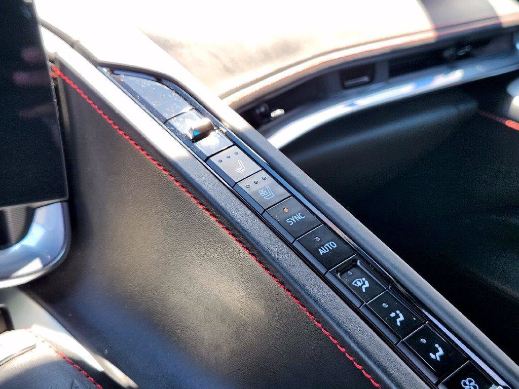 Used 2020 Chevrolet Corvette Stingray Premium Cpe w/ 3LT Preferred Equipment Group RWD image 15