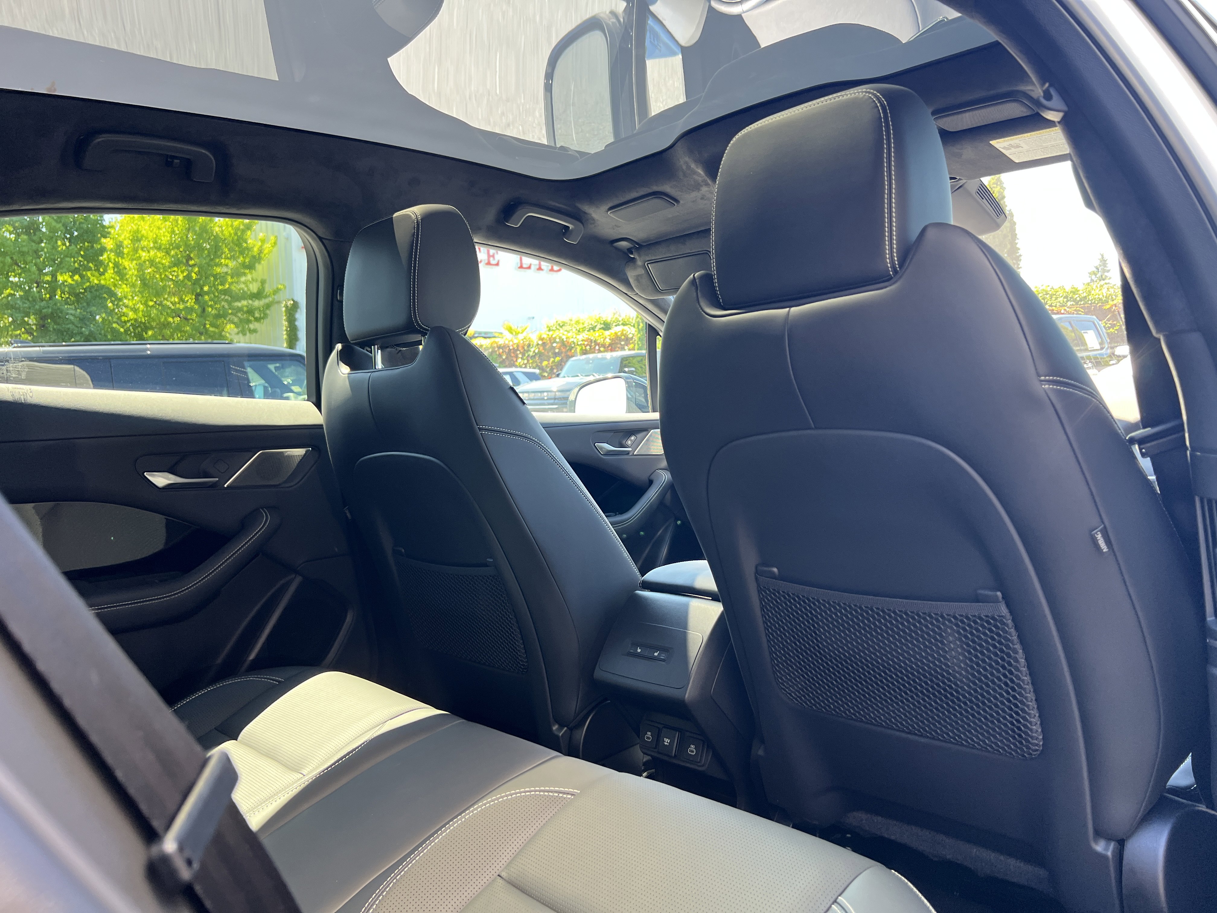 Certified 2024 Jaguar I-PACE R-Dynamic HSE image 14