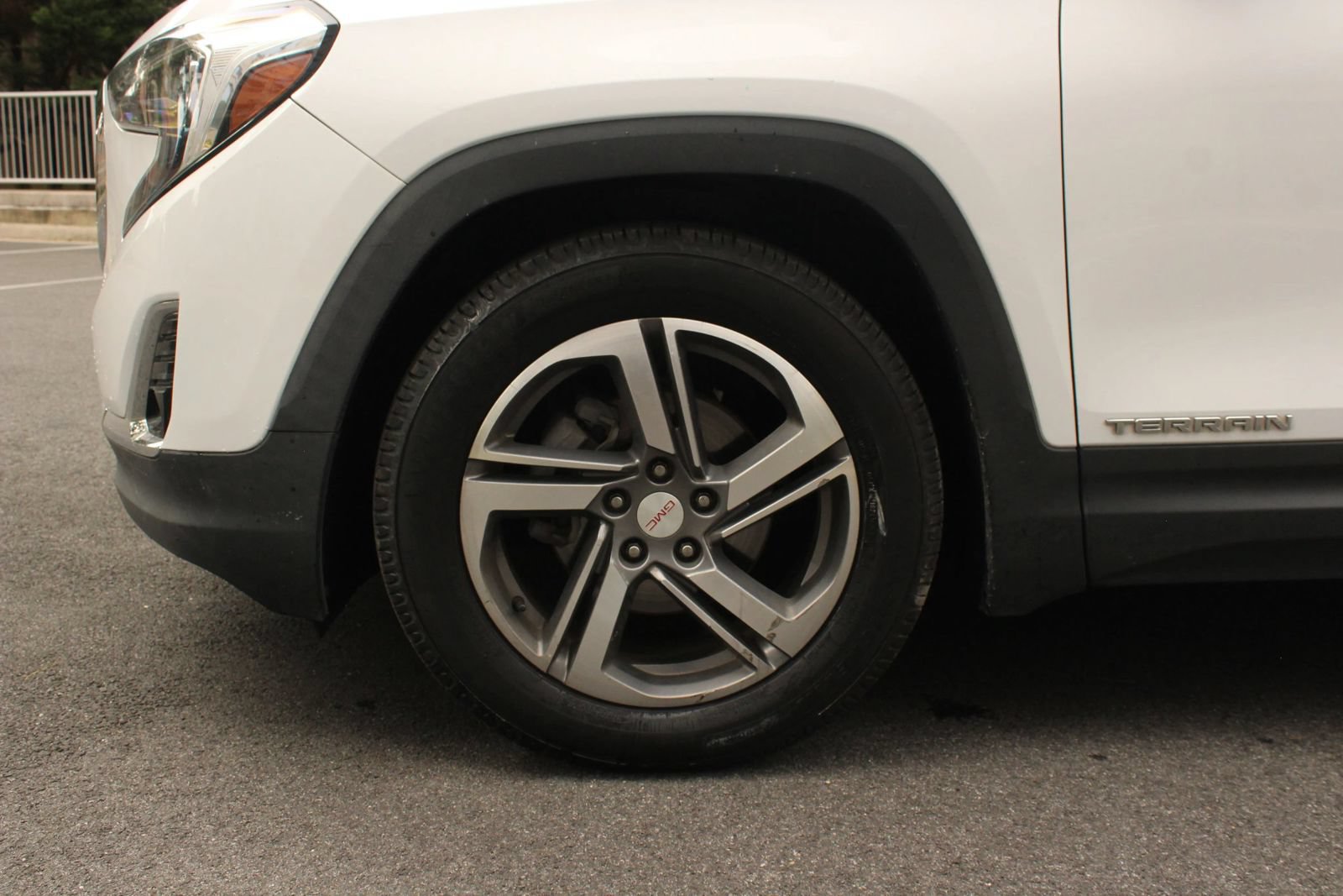 Used 2020 GMC Terrain SLT FWD image 11