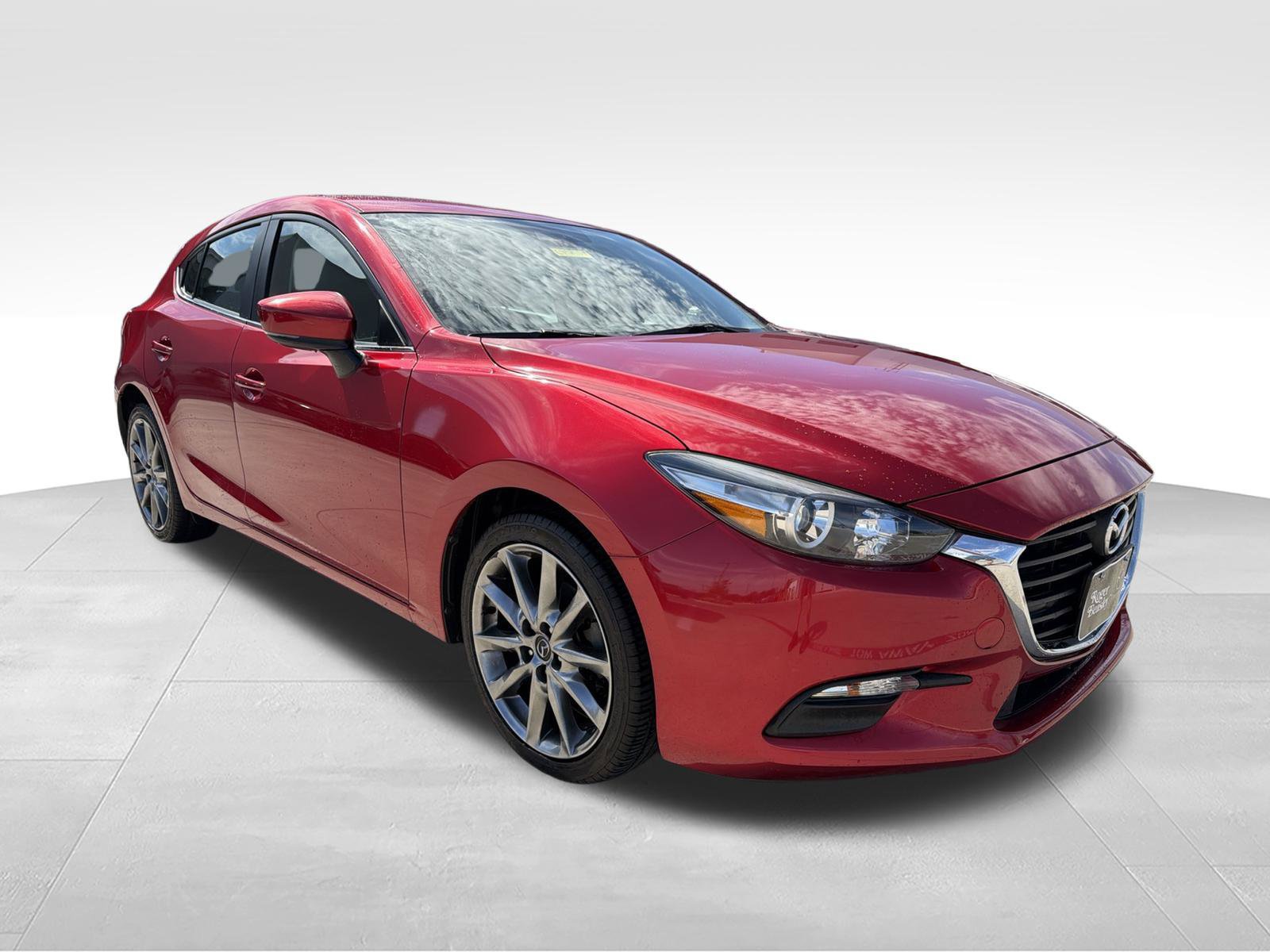 Used 2018 MAZDA MAZDA3 Touring FWD image 3