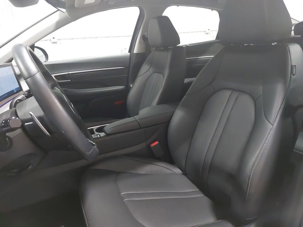 Used 2025 Hyundai Sonata Limited image 15
