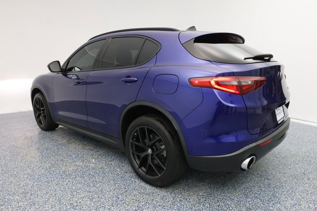 Used 2021 Alfa Romeo Stelvio Sprint w/ Nero Edizione image 5
