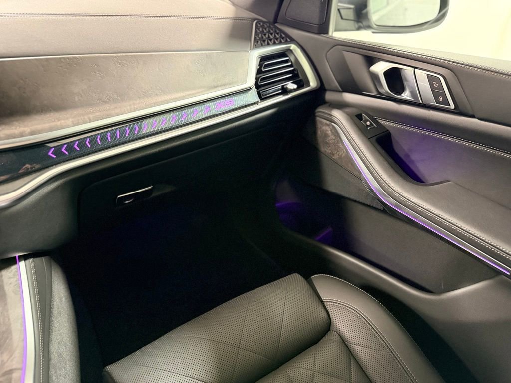 Used 2025 BMW X5 sDrive40i w/ Climate Comfort Package image 24