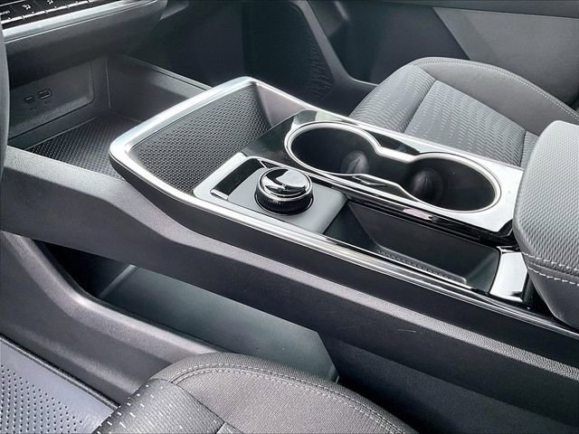 New 2026 Chevrolet Equinox LT w/ Safety and Technology Package FWD image 13