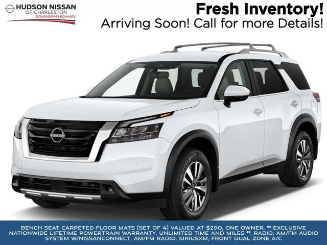 Used 2024 Nissan Pathfinder SV image 1
