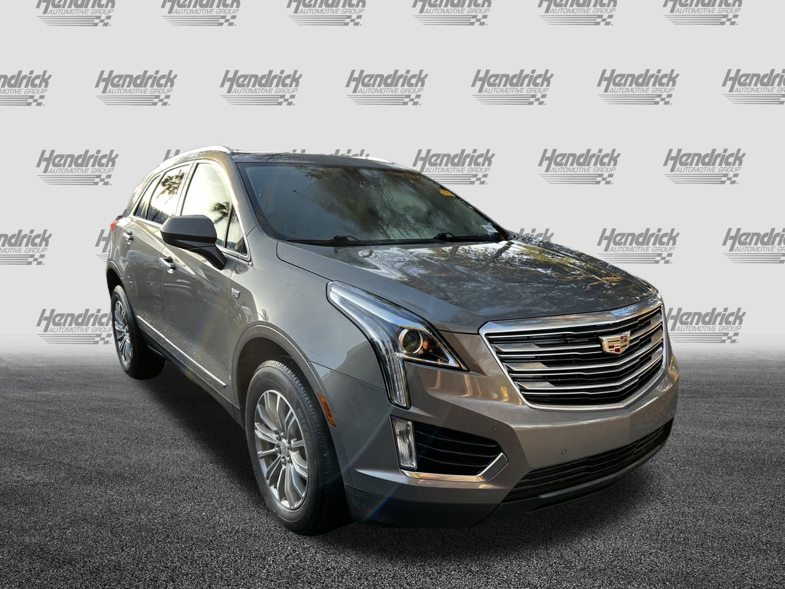 Used 2017 Cadillac XT5 Luxury image 2