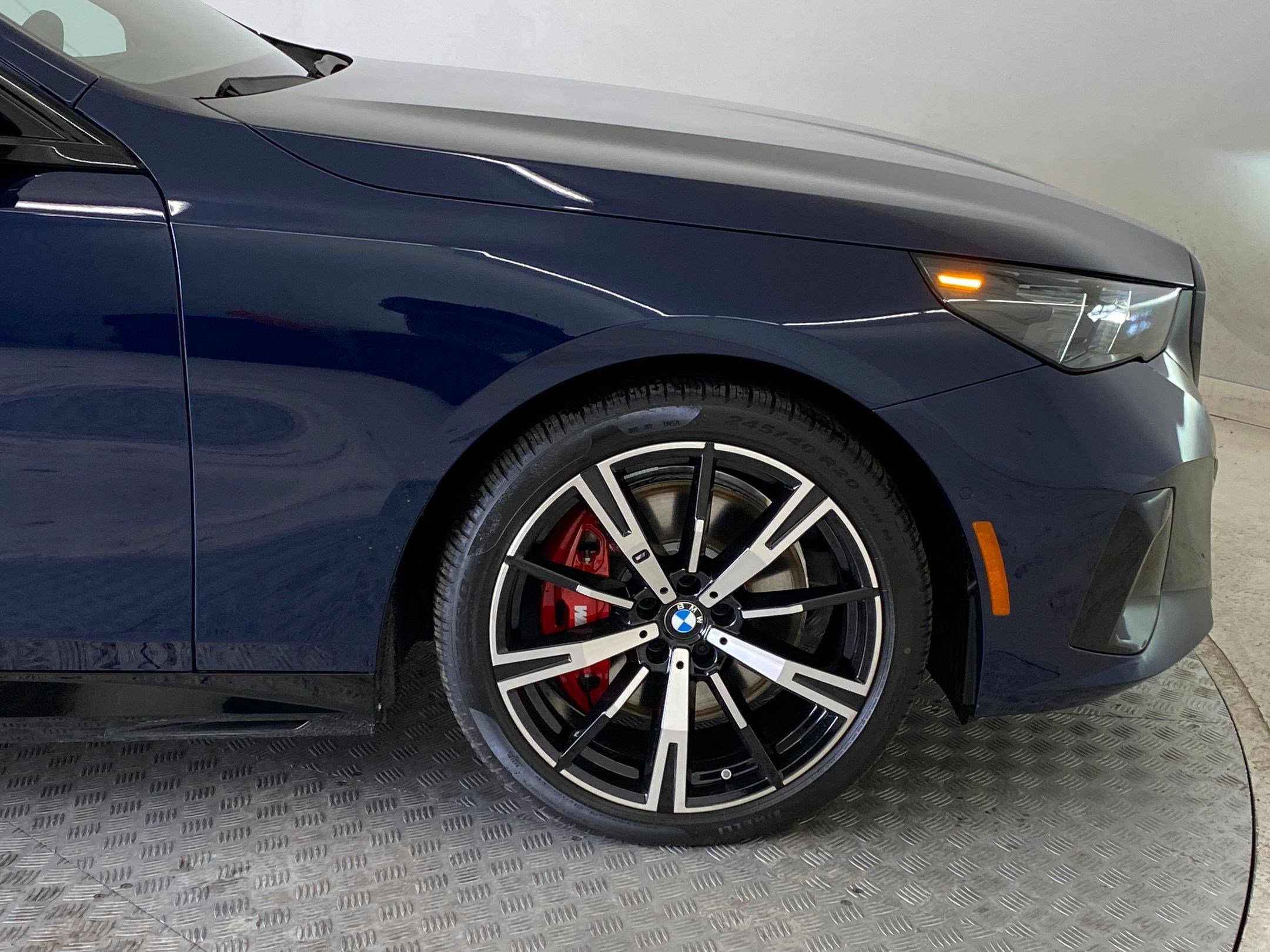 New 2026 BMW 540i xDrive w/ M Sport Package image 11