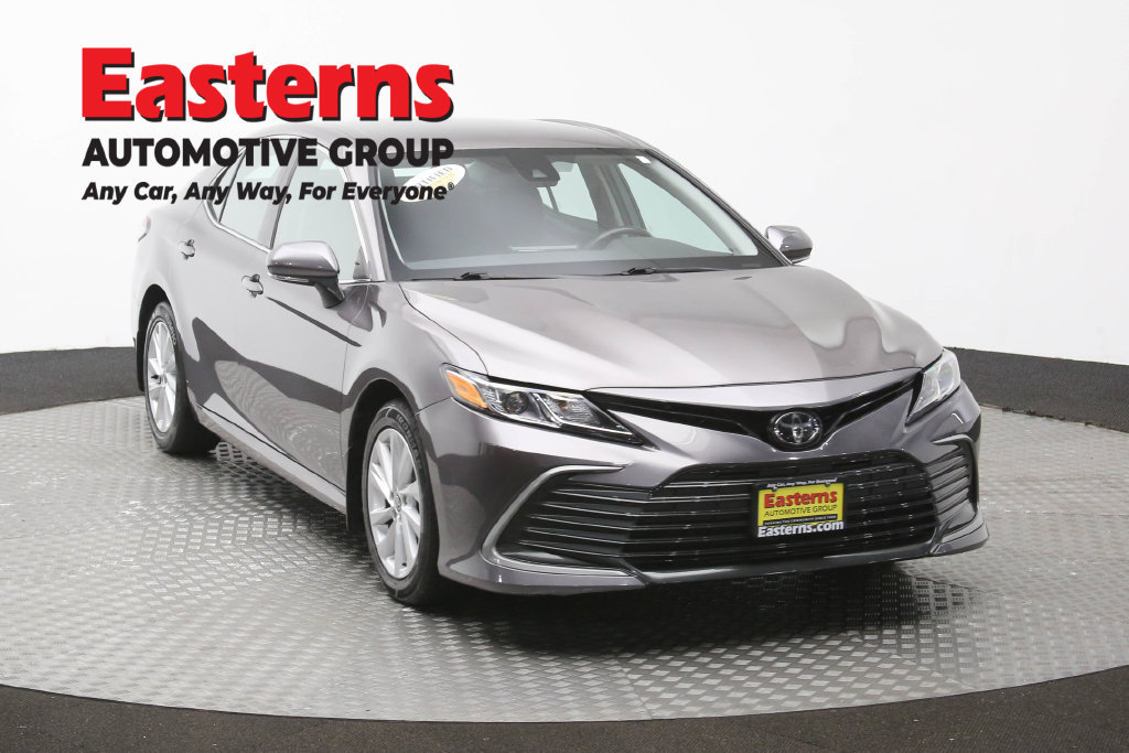 Used 2023 Toyota Camry LE w/ Cold Weather Package FWD image 5