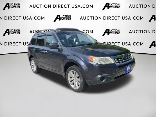 Used 2013 Subaru Forester 2.5X Limited AWD/4WD image 5