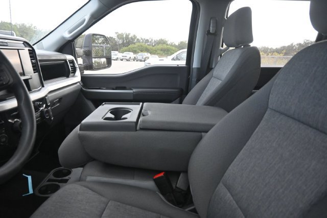 Used 2025 Ford F250 XL w/ STX Appearance Package AWD/4WD image 9