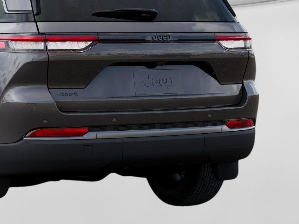 New 2026 Jeep Grand Cherokee Altitude AWD/4WD image 13