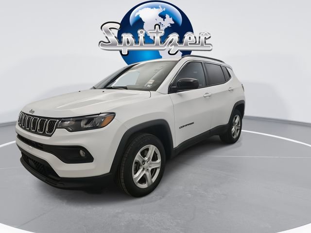Used 2024 Jeep Compass Latitude image 4