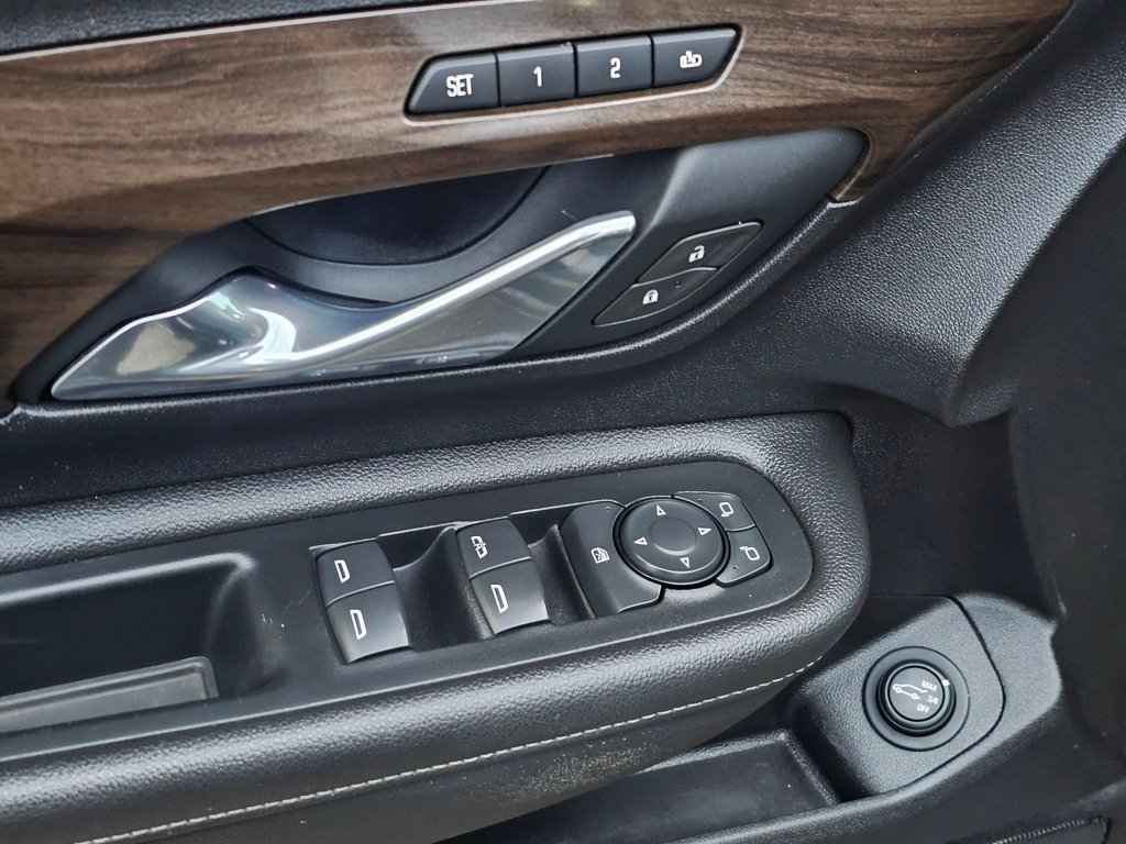 Used 2018 GMC Terrain Denali w/ Advanced Safety Package image 32