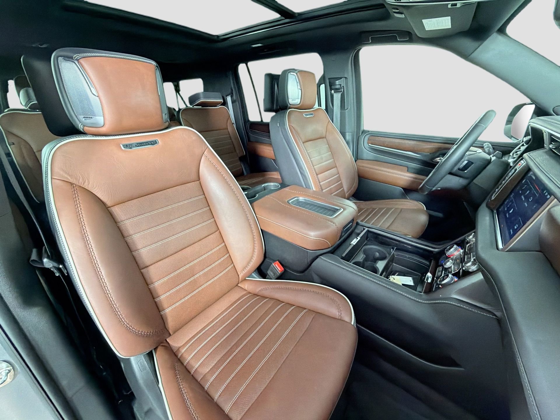 Used 2023 GMC Yukon XL Denali Ultimate image 31